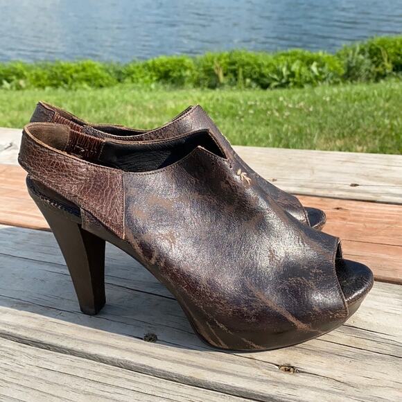 Henry Beguelin Brown Distressed Leather  Slingback Peep Toe Bootie Sandal 6 - Picture 2 of 10